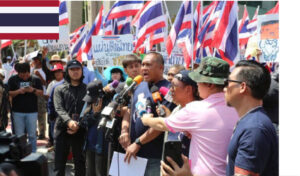 カンボジア大使館前で200人が抗議、「タイの主権を尊重すべき」と要求